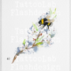 Grote tattoo design van een bij met bloemen in watercolour stijl in kleur